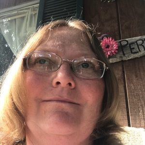 Meet your Posher, Effie